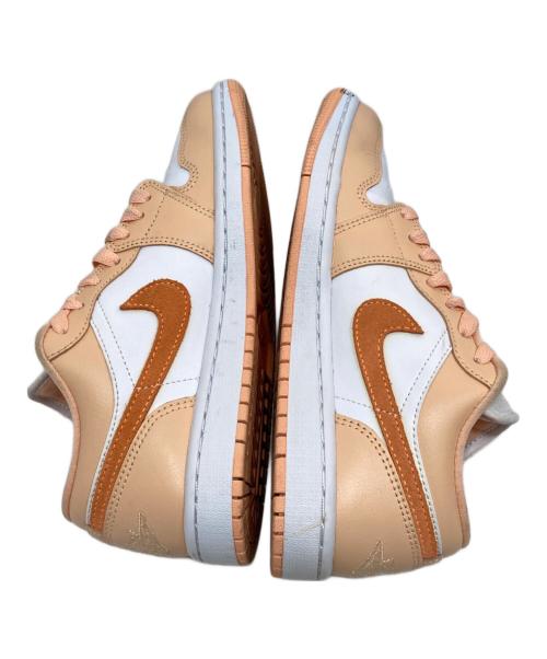 NIKE（ナイキ）NIKE (ナイキ) WMNS AIR JORDAN 1 LOW/WMNSエアジョーダン１ロウ ベージュ サイズ:SIZE 23cmの古着・服飾アイテム