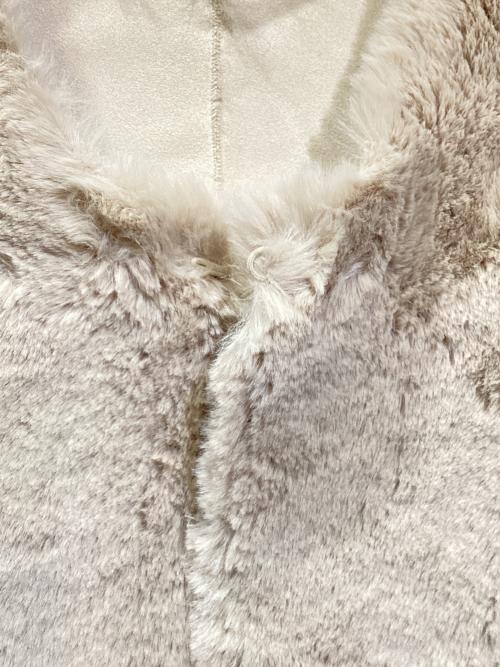 CAPRICIEUX LE'MAGE（カプリシューレマージュ）CAPRICIEUX LE'MAGE (カプリシューレマージュ) フェイクファーベスト ベージュ サイズ:Fの古着・服飾アイテム