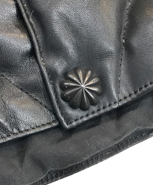 RockyMountainFeatherBed（ロッキーマウンテンフェザーベッド）RockyMountainFeatherBed (ロッキーマウンテンフェザーベッド) AKM (エーケーエム) DIA STITCH CONCHO VEST ブラック サイズ:SIZE 38の古着・服飾アイテム