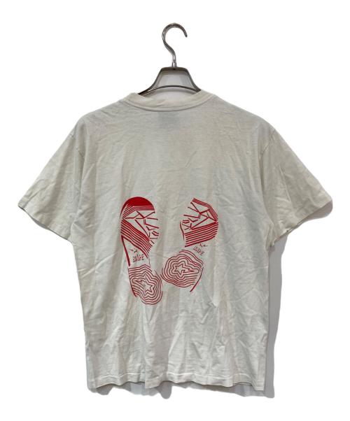 A BATHING APE（アベイシングエイプ）A BATHING APE (ア ベイシング エイプ) プリントTシャツ ホワイト サイズ:不明の古着・服飾アイテム