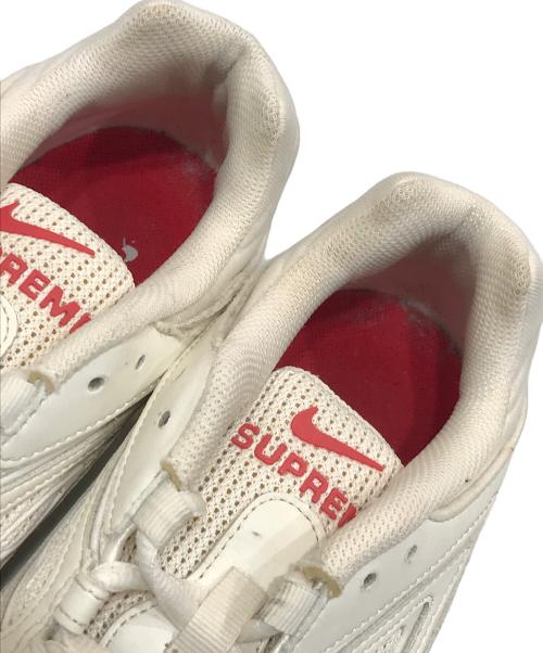NIKE（ナイキ）NIKE (ナイキ) Supreme (シュプリーム) ローカットスニーカー アイボリー サイズ:27.5cmの古着・服飾アイテム