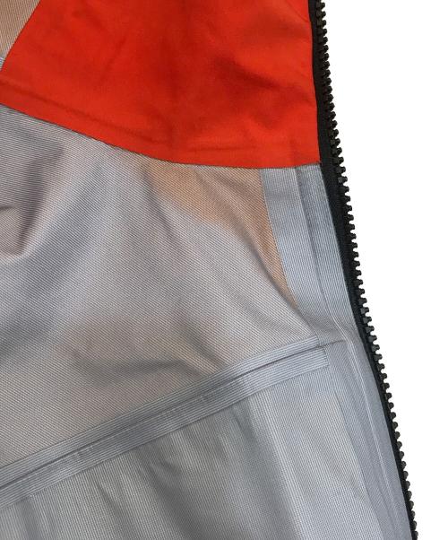 SUPREME（シュプリーム）SUPREME (シュプリーム) マウンテンパーカー オレンジ サイズ:SIZE Mの古着・服飾アイテム