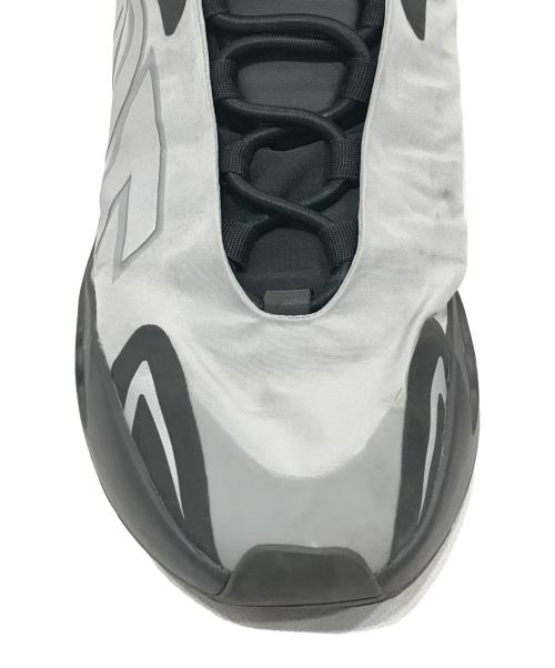 adidas（アディダス）adidas (アディダス) YZY 700 MNVN METALLIC グレー サイズ:27.0cmの古着・服飾アイテム