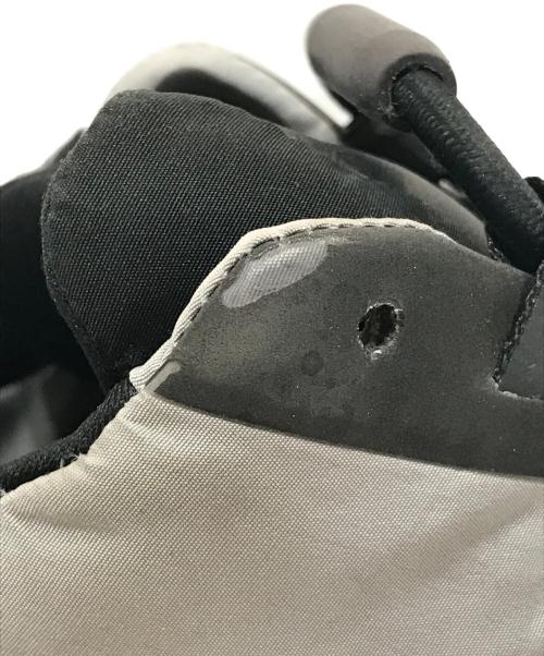 adidas（アディダス）adidas (アディダス) YZY 700 MNVN METALLIC グレー サイズ:27.0cmの古着・服飾アイテム