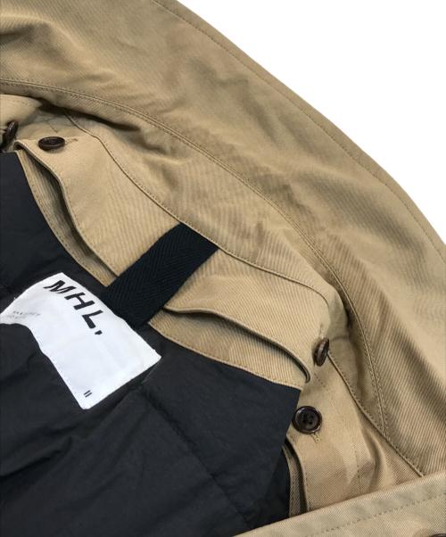 MHL（エムエイチエル）MHL (エムエイチエル) PROOFED COTTON NYLON TWILL ダウンライナー付きAラインコート ベージュ サイズ:Mの古着・服飾アイテム