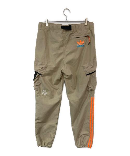 adidas（アディダス）adidas (アディダス) PALACE (パレス) サイドラインカーゴパンツ ベージュ サイズ:2XOの古着・服飾アイテム
