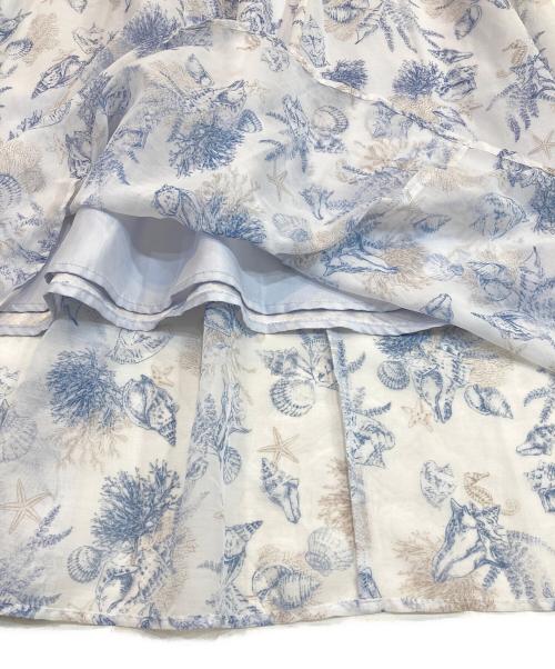 JILL BY JILLSTUART（ジル バイ ジルスチュアート）JILL BY JILLSTUART (ジル バイ ジルスチュアート) シェルジュイプリントワンピース ホワイト サイズ:FRの古着・服飾アイテム