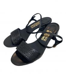 Salvatore Ferragamo（サルヴァトーレ フェラガモ）の古着「ストラップサンダル」｜ブラック