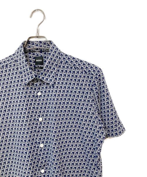 BOSS（ボス）BOSS (ボス) 総柄シャツ ネイビー×ホワイト サイズ:SIZE Mの古着・服飾アイテム