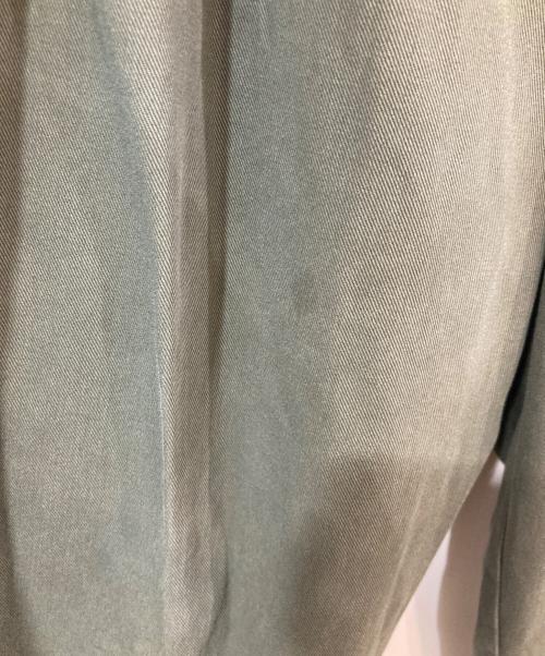 ATTACHMENT（アタッチメント）ATTACHMENT (アタッチメント) 強撚ツイル ベルト付きワイドテーパード オリーブ サイズ:2の古着・服飾アイテム