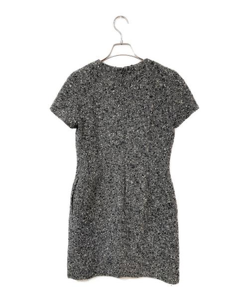 FOXEY NEWYORK（フォクシーニューヨーク）FOXEY NEWYORK (フォクシーニューヨーク) ビジュー装飾ワンピース グレー サイズ:SIZE 38の古着・服飾アイテム