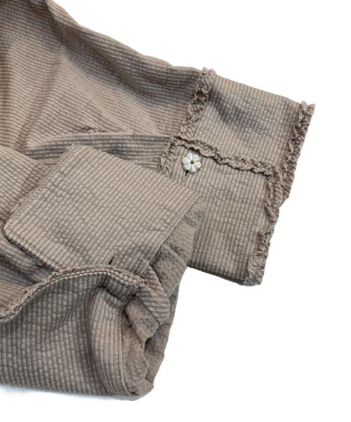 INGEBORG（インゲボルグ）INGEBORG (インゲボルグ) スズラン刺繍アクセントストライプチュニック ベージュ サイズ:-の古着・服飾アイテム