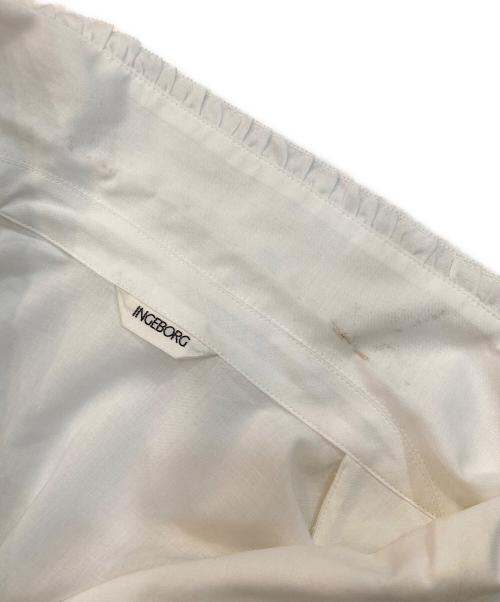 INGEBORG（インゲボルグ）INGEBORG (インゲボルグ) フリルブラウス ホワイト サイズ:SIZE 3の古着・服飾アイテム