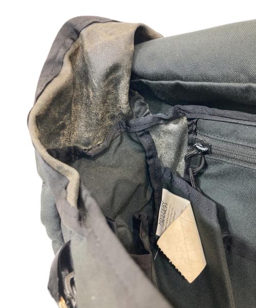 MYSTERY RANCH（ミステリーランチ）MYSTERY RANCH (ミステリーランチ) MYSTERY RANCH INVADER メッセンジャーバッグ/ミステリーランチインベーダー ブラックの古着・服飾アイテム