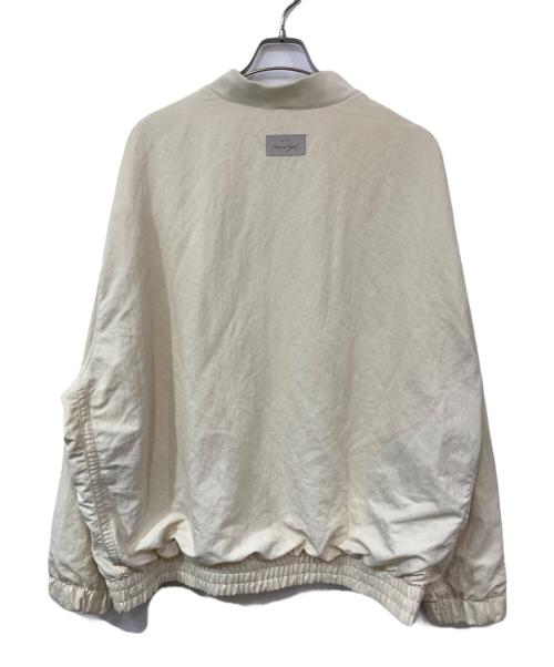 NIKE（ナイキ）NIKE (ナイキ) FEAR OF GOD (フィア・オブ・ゴッド) NRG W BASKETBALL JACKE アイボリー サイズ:XLの古着・服飾アイテム