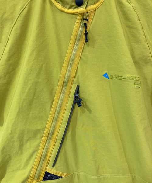 KLATTERMUSEN（クレッタルムーセン）KLATTERMUSEN (クレッタルムーセン) FREJ TEE ジャケット イエロー サイズ:Sの古着・服飾アイテム