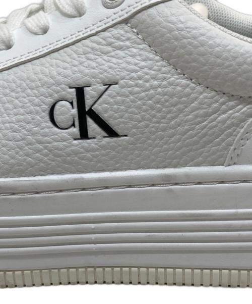 Calvin Klein Jeans（カルバンクラインジーンズ）Calvin Klein Jeans (カルバンクラインジーンズ) ローカットスニーカー ホワイト サイズ:23.5㎝の古着・服飾アイテム