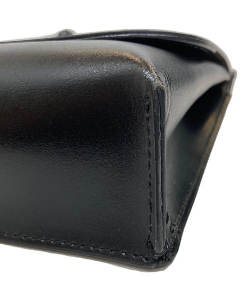 YAHKI（ヤーキ）YAHKI (ヤーキ) フラップレザーショルダーバッグ ブラックの古着・服飾アイテム