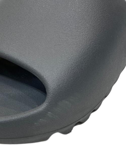 adidas（アディダス）adidas (アディダス) YEEZY Slide Granite/イージースライドグラナイト グレー サイズ:SIZE 28.5cmの古着・服飾アイテム