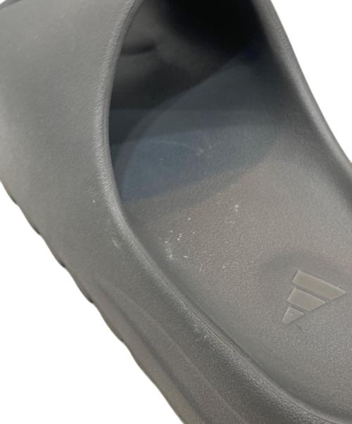 adidas（アディダス）adidas (アディダス) YEEZY Slide Granite/イージースライドグラナイト グレー サイズ:SIZE 28.5cmの古着・服飾アイテム