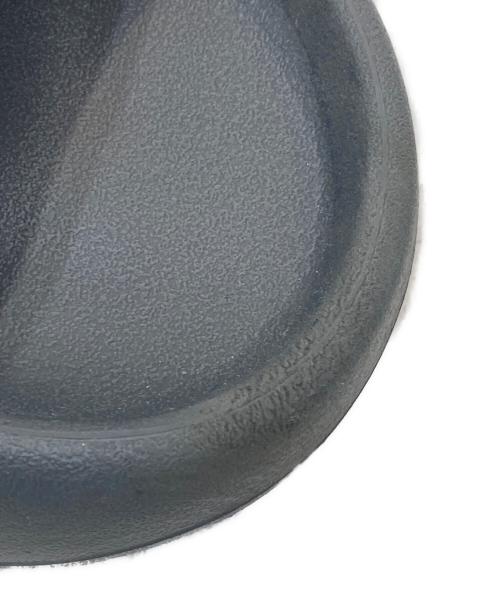 adidas（アディダス）adidas (アディダス) YEEZY Slide Granite/イージースライドグラナイト グレー サイズ:SIZE 28.5cmの古着・服飾アイテム