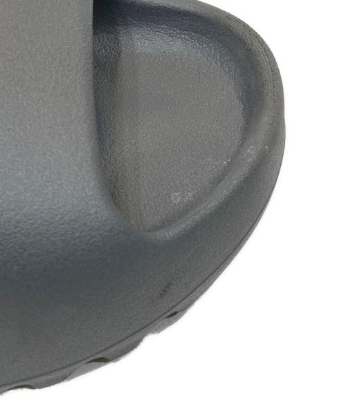 adidas（アディダス）adidas (アディダス) YEEZY Slide Granite/イージースライドグラナイト グレー サイズ:SIZE 28.5cmの古着・服飾アイテム