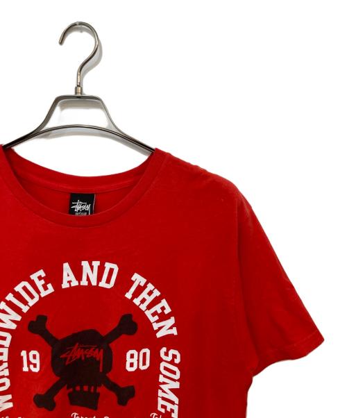 stussy（ステューシー）stussy (ステューシー) プリントTシャツ レッド サイズ:Mの古着・服飾アイテム