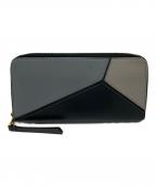 LOEWEロエベ）の古着「パズルラウンドジップウォレット」｜グレー