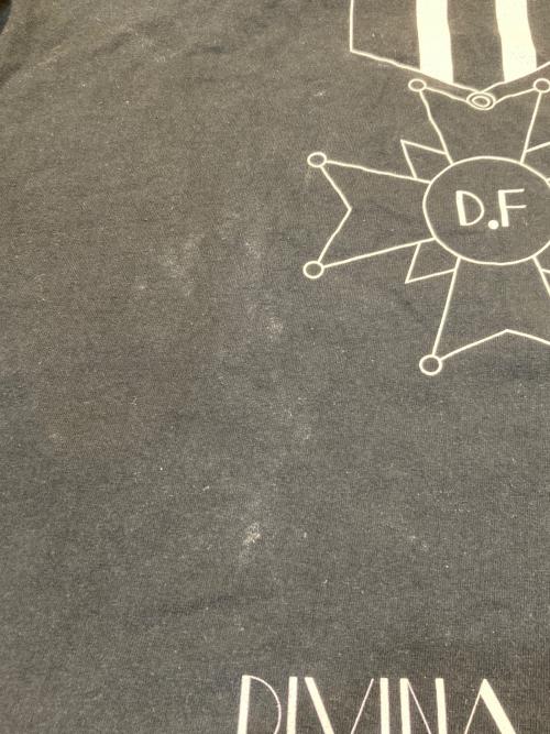 DIVINA FAMILY（ディヴィナ ファミリー）DIVINA FAMILY (ディヴィナ ファミリー) ANCELLM (アンセルム) プリントTシャツ ブラック サイズ:不明の古着・服飾アイテム