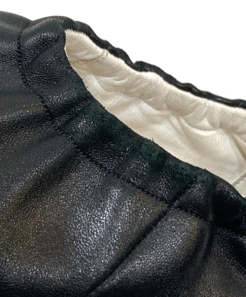 toshinosuke takegahara（トシノスケ タケガハラ）TOSHINOSUKE TAKEGAHARA (トシノスケ タケガハラ) フラットシューズ ブラック サイズ:23.5㎝の古着・服飾アイテム