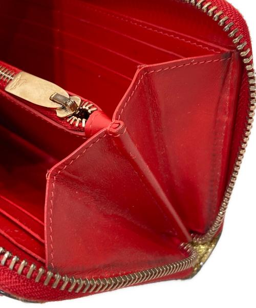 Christian Louboutin（クリスチャン・ルブタン）Christian Louboutin (クリスチャン・ルブタン) バネトーネマルチスタッズラウンドジップウォレット ゴールドの古着・服飾アイテム