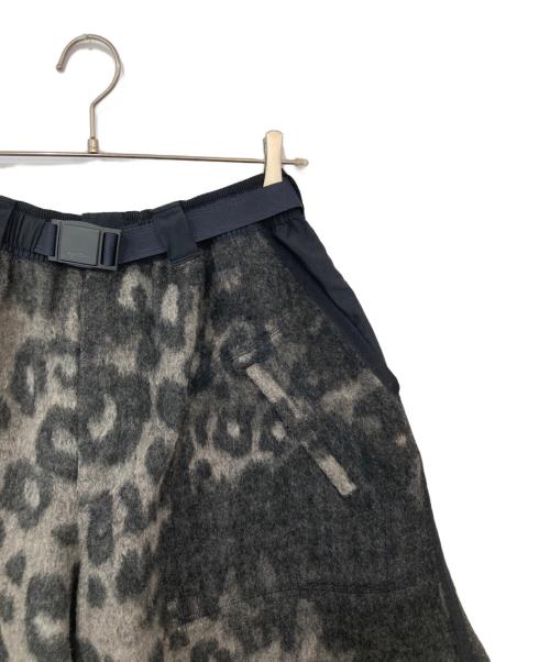 Y-3（ワイスリー）Y-3 (ワイスリー) M LEO FLEECE FOOTBALL SHORTS ブラック×ベージュ サイズ:Sの古着・服飾アイテム