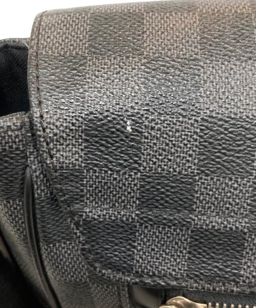 LOUIS VUITTON（ルイ ヴィトン）LOUIS VUITTON (ルイ ヴィトン) ダミエ・グラフィット PVC ショルダーバッグ ブラックの古着・服飾アイテム