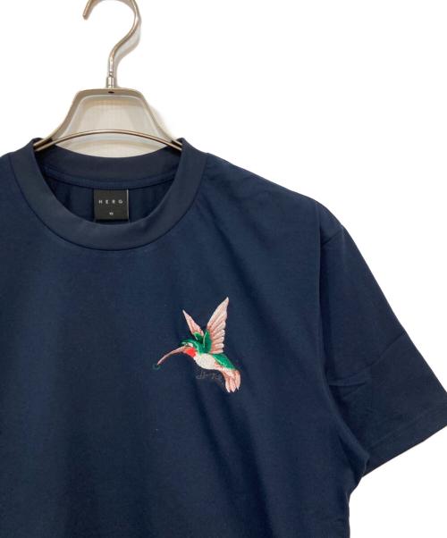 HERG1（エルグワン）HERG1 (エルグワン) BIRDIE TSHIRT/バーディTシャツ ネイビー サイズ:SIZE 6 未使用品の古着・服飾アイテム