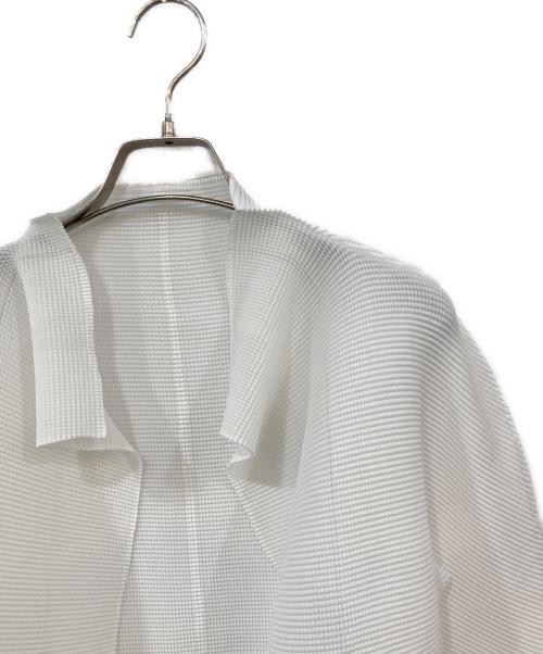 me ISSEY MIYAKE（ミーイッセイ ミヤケ）me ISSEY MIYAKE (ミーイッセイ ミヤケ) 薄手カーディガン ホワイト サイズ:SIZE Freeの古着・服飾アイテム