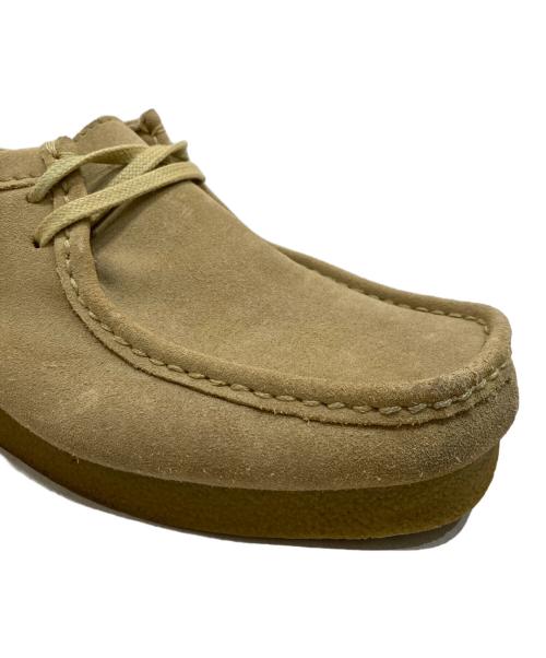 CLARKS（クラークス）CLARKS (クラークス) ワラビーシューズ ベージュ サイズ:26.5の古着・服飾アイテム