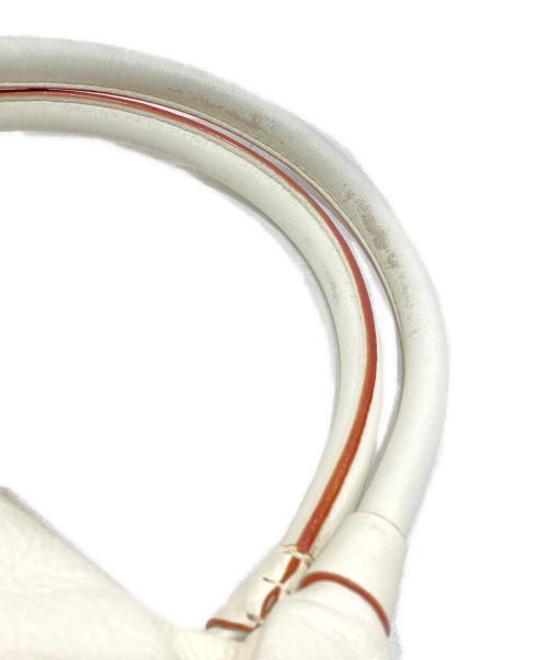 Kate Spade（ケイトスペード）Kate Spade (ケイトスペード) ハンドバッグ ホワイトの古着・服飾アイテム