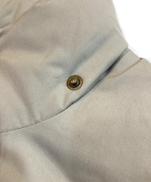 FJALLRAVEN（フェールラーベン）FJALLRAVEN (フェールラーベン) ダウンジャケット ベージュ サイズ:SIZE XLの古着・服飾アイテム