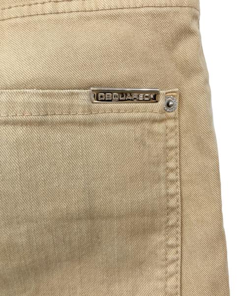 DSQUARED2（ディースクエアード）DSQUARED2 (ディースクエアード) スキニーデニムパンツ ベージュ サイズ:SIZE 50の古着・服飾アイテム