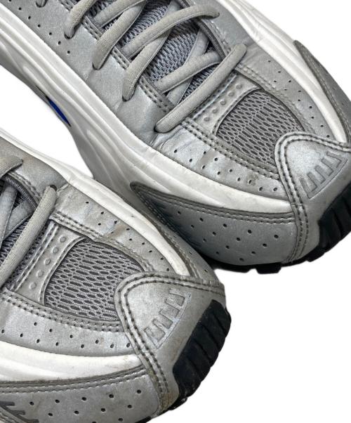 NIKE（ナイキ）NIKE (ナイキ) SHOX R4 WHITE/METALLIC SILVER-RACER BLUE ホワイト サイズ:26.5㎝の古着・服飾アイテム