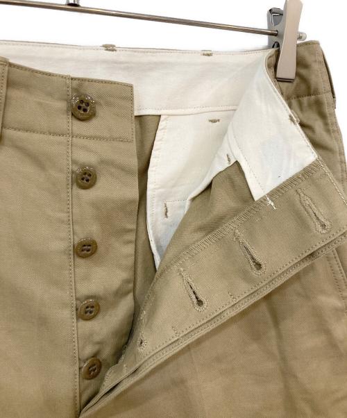 HYKE（ハイク）HYKE (ハイク) COTTON TWILL ARMY CHINOS/コットンツウィルアーミーチノズ ベージュ サイズ:SIZE 4の古着・服飾アイテム