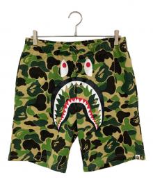A BATHING APE（アベイシングエイプ）の古着「ABC camo shark sweatshort」｜グリーン