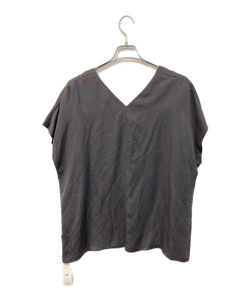 23区（ニジュウサンク）23区 (ニジュウサンク) ノースリーブブラウス グレー サイズ:SIZE 48 未使用品の古着・服飾アイテム