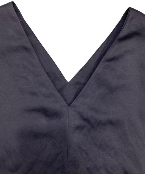 23区（ニジュウサンク）23区 (ニジュウサンク) ノースリーブブラウス グレー サイズ:SIZE 48 未使用品の古着・服飾アイテム