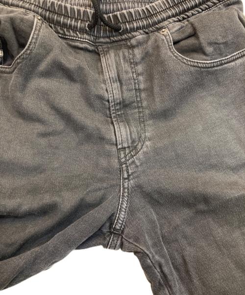 DIESEL（ディーゼル）DIESEL (ディーゼル) slim 2060 d-strukt joggjeans/スリム2060 d-ストラクトジョグジーンズ グレー サイズ:SIZE W32の古着・服飾アイテム