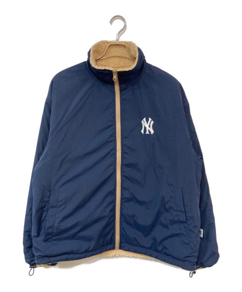 PERUSHU（ペルーシュ）PERUSHU (ペルーシュ) MLB コラボスタンドネックリバーシブルナイロンボアブルゾン ベージュ サイズ:SIZE Mの古着・服飾アイテム