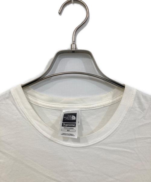 THE NORTH FACE（ザ ノース フェイス）THE NORTH FACE (ザ ノース フェイス) Supreme (シュプリーム) Metallic Logo Tee/メタリック ロゴ ティー ホワイト サイズ:SIZE Sの古着・服飾アイテム