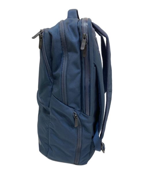 THE NORTH FACE（ザ ノース フェイス）THE NORTH FACE (ザ ノース フェイス) シャトル デイパック ネイビーの古着・服飾アイテム