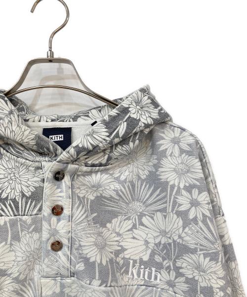 KITH（キス）KITH (キス) Aster Floral Williams IV Pullover/アスターフローラルウィリアムズIVプルオーバー ホワイト サイズ:SIZE XLの古着・服飾アイテム