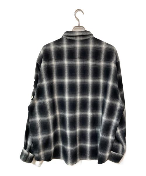 X-LARGE（エクストララージ）X-LARGE (エクストララージ) OLD ENGLISH L/S FLANNEL SHIRT/オールドイングリッシュL/Sフランネルシャツ ブラック サイズ:SIZE XLの古着・服飾アイテム